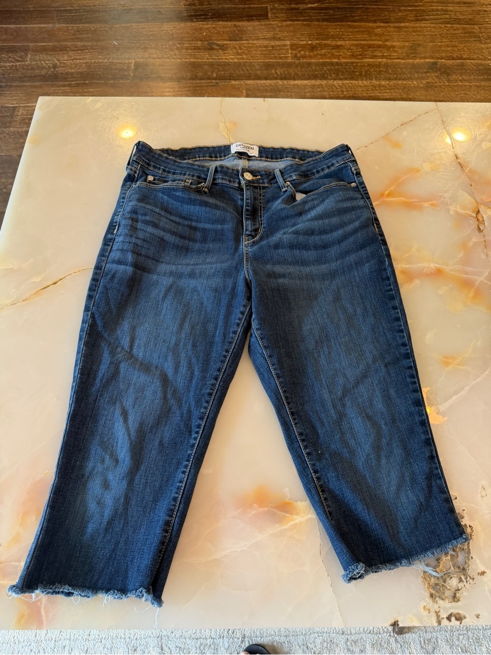 Denizen from Levi's Dark Blue Cropped Ankle Jeans with Frayed Hem
